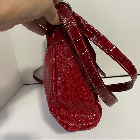 U.S. POLO ASSN. RED CROC PATENT LEATHER CROSSBODY BAG - Picture 7 of 15
